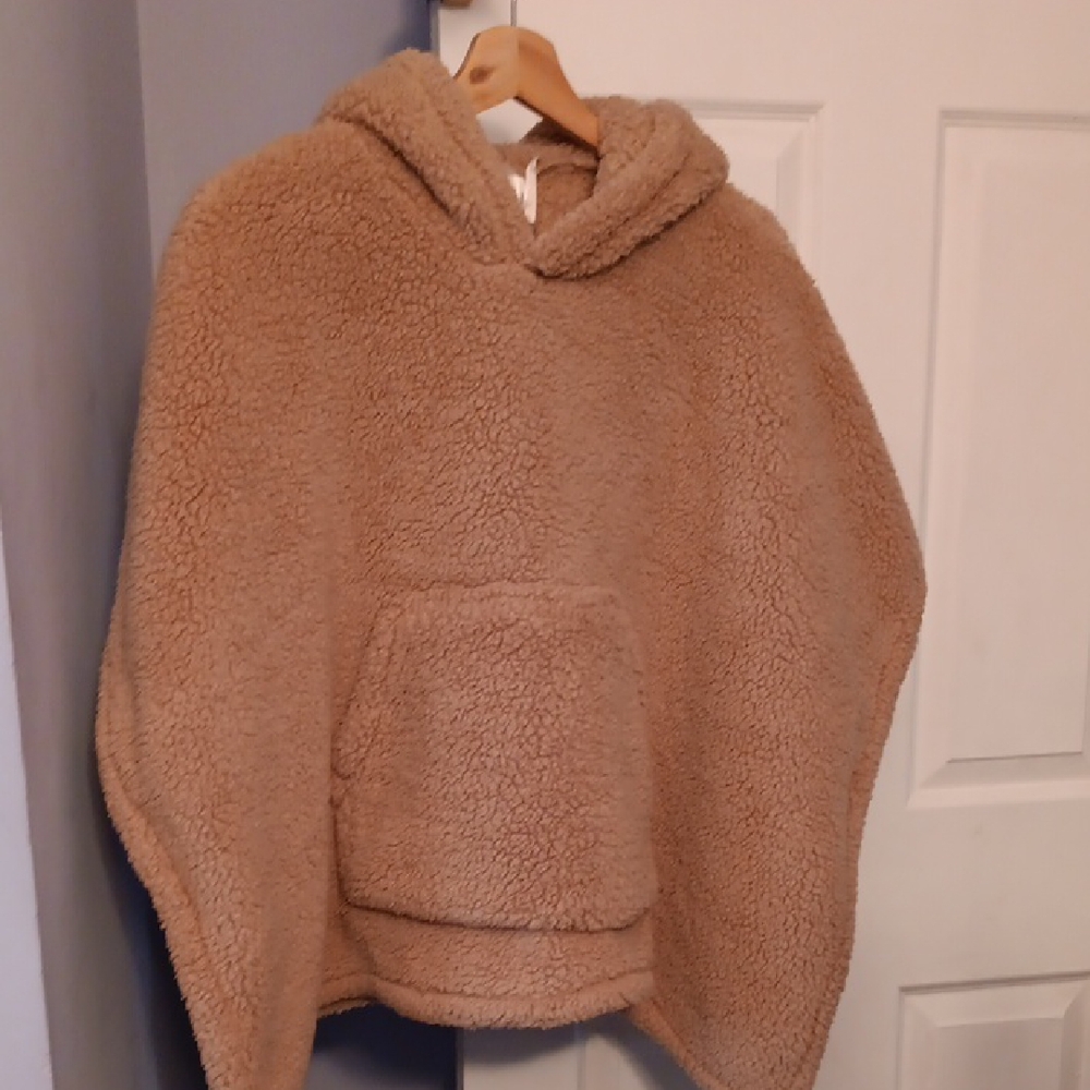 Jenni Tan Hooded Cape
